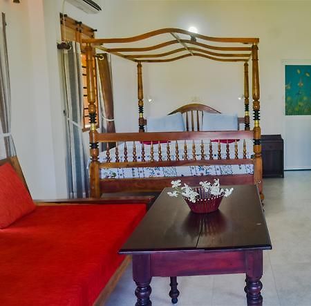 Ravi Villa Hikkaduwa Exterior foto