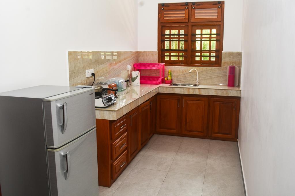 Ravi Villa Hikkaduwa Exterior foto