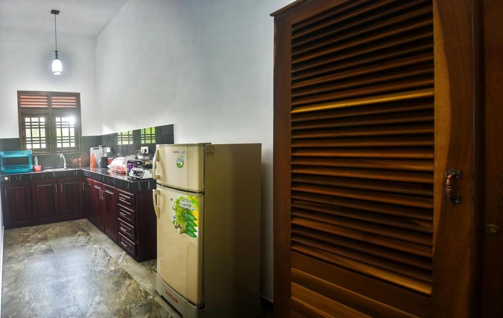Ravi Villa Hikkaduwa Exterior foto